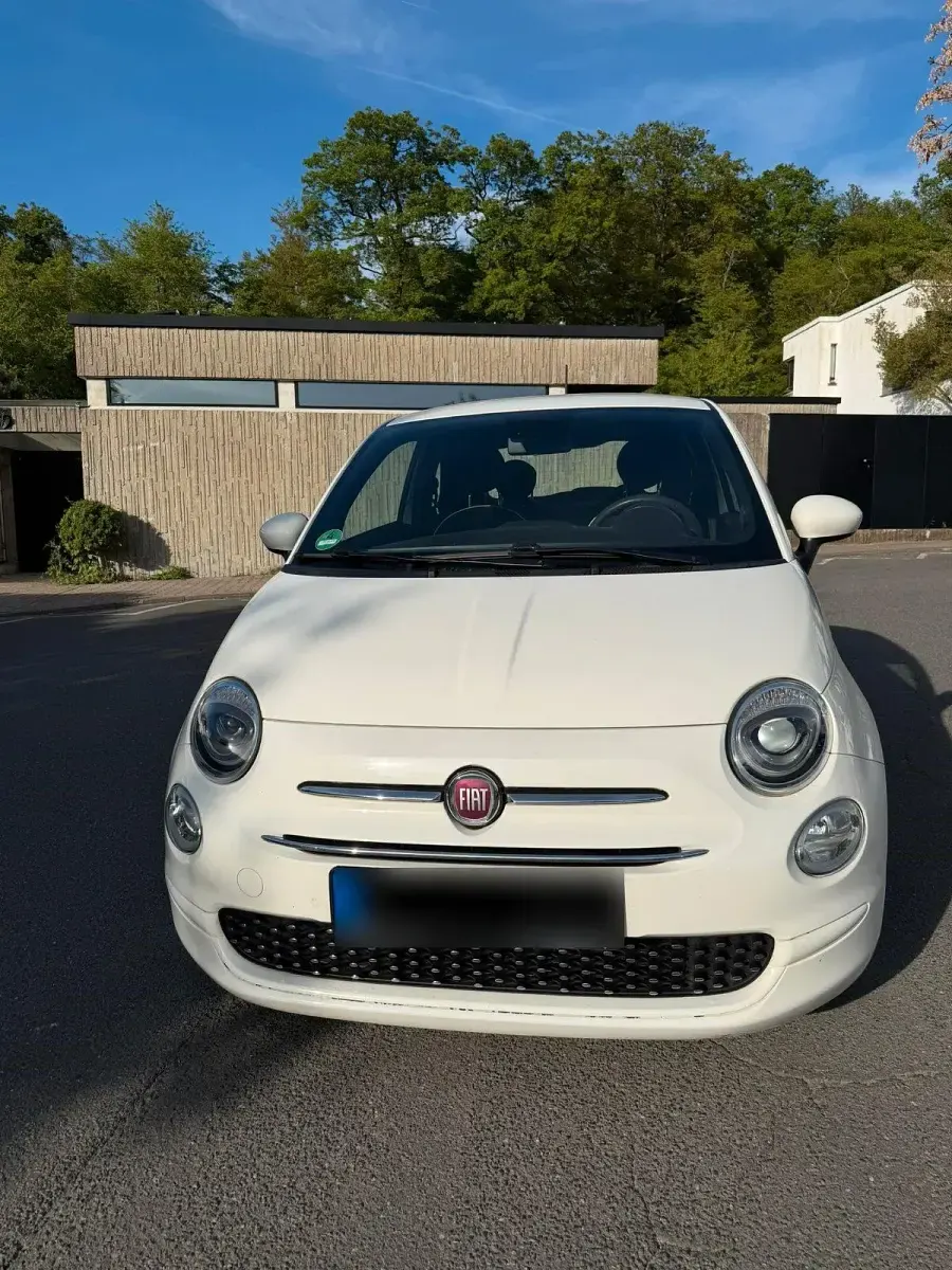 Gebraucht Fiat 500 Lounge 69 PS (50 kW) 2019 Weiß Kleinwagen