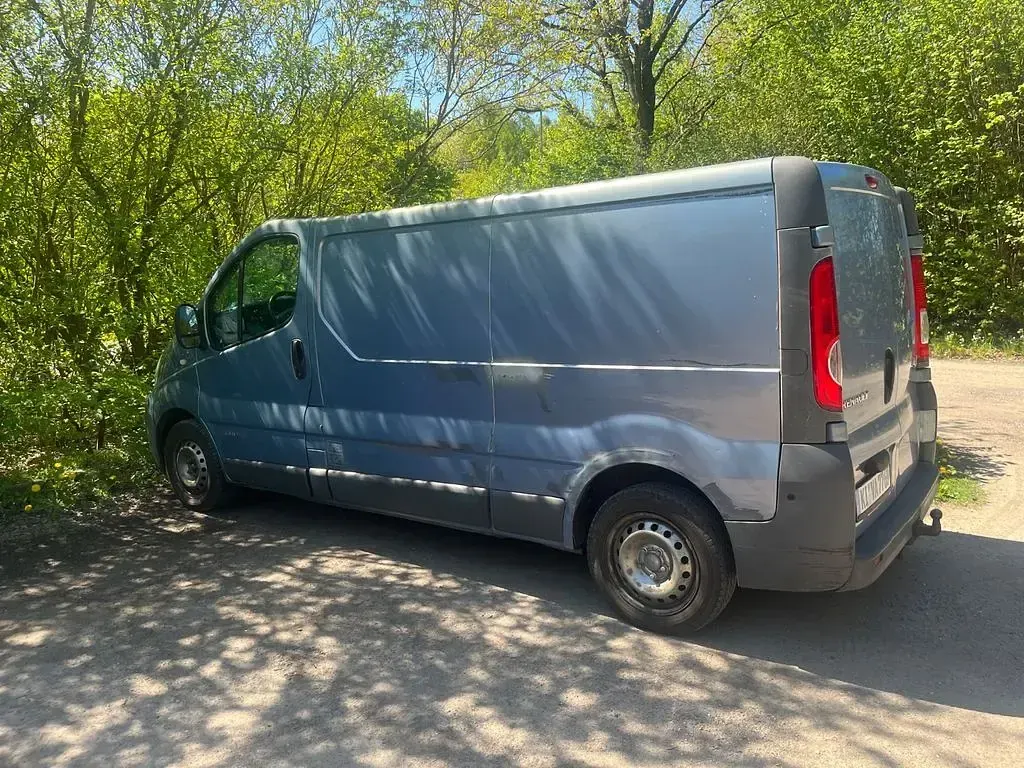 Second-hand Renault Trafic 114 CP (83 kW) 2008 Albastru Monovolum