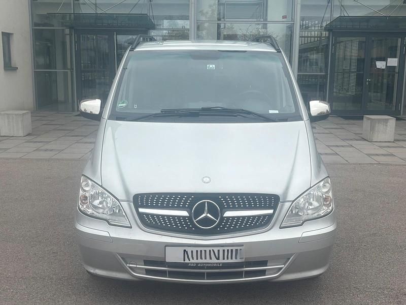 Silber Gebraucht 2012 Mercedes Vito Edition Van / Kleinbus | 6.850 € (Superpreis) - Bild 1/4