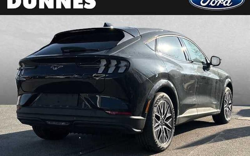 Neu Ford Mustang Mach-E Standard Range 197 kW (269 PS) 2025 Schwarz SUV