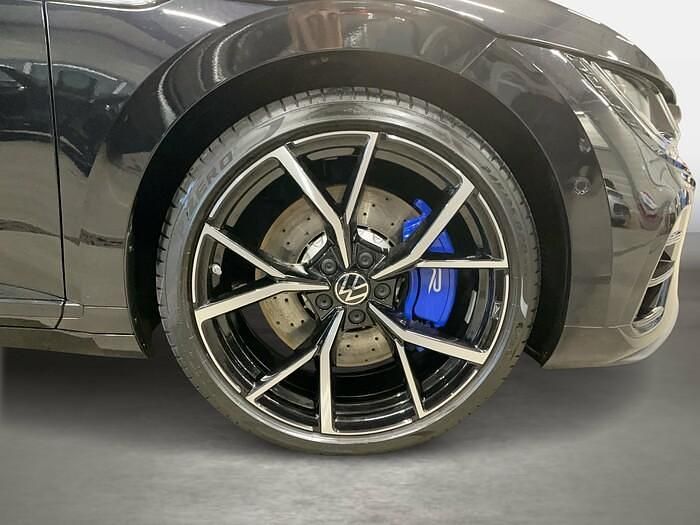 Gebraucht VW Arteon R 320 PS (235 kW) 2024 Deep black perleffekt Kombi