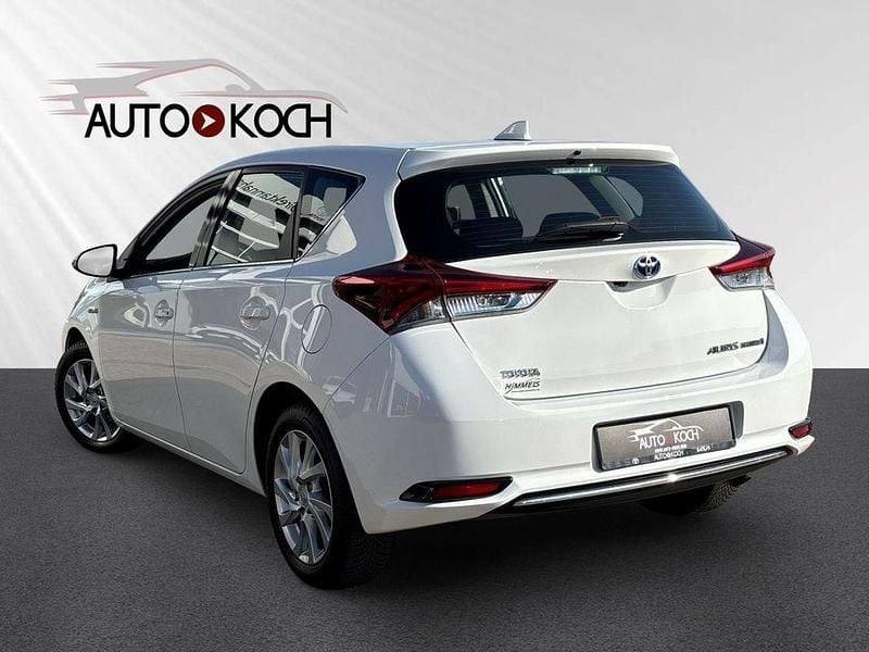 Gebraucht Toyota Auris Hybrid Edition-S 136 PS (100 kW) 2016 Weiß Limousine