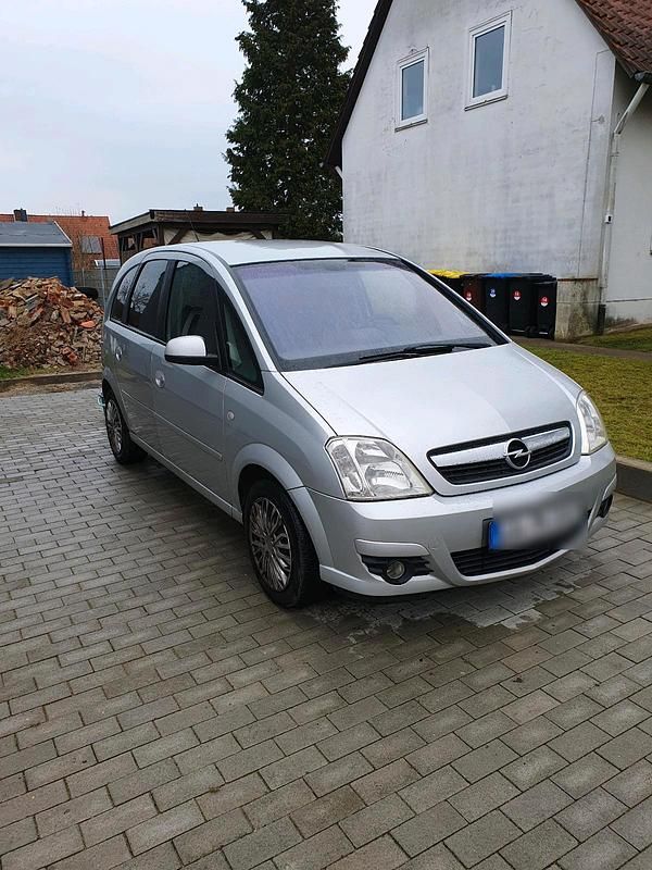 Gebraucht Opel Meriva 108 PS (79 kW) 2009 Silber Van / Kleinbus