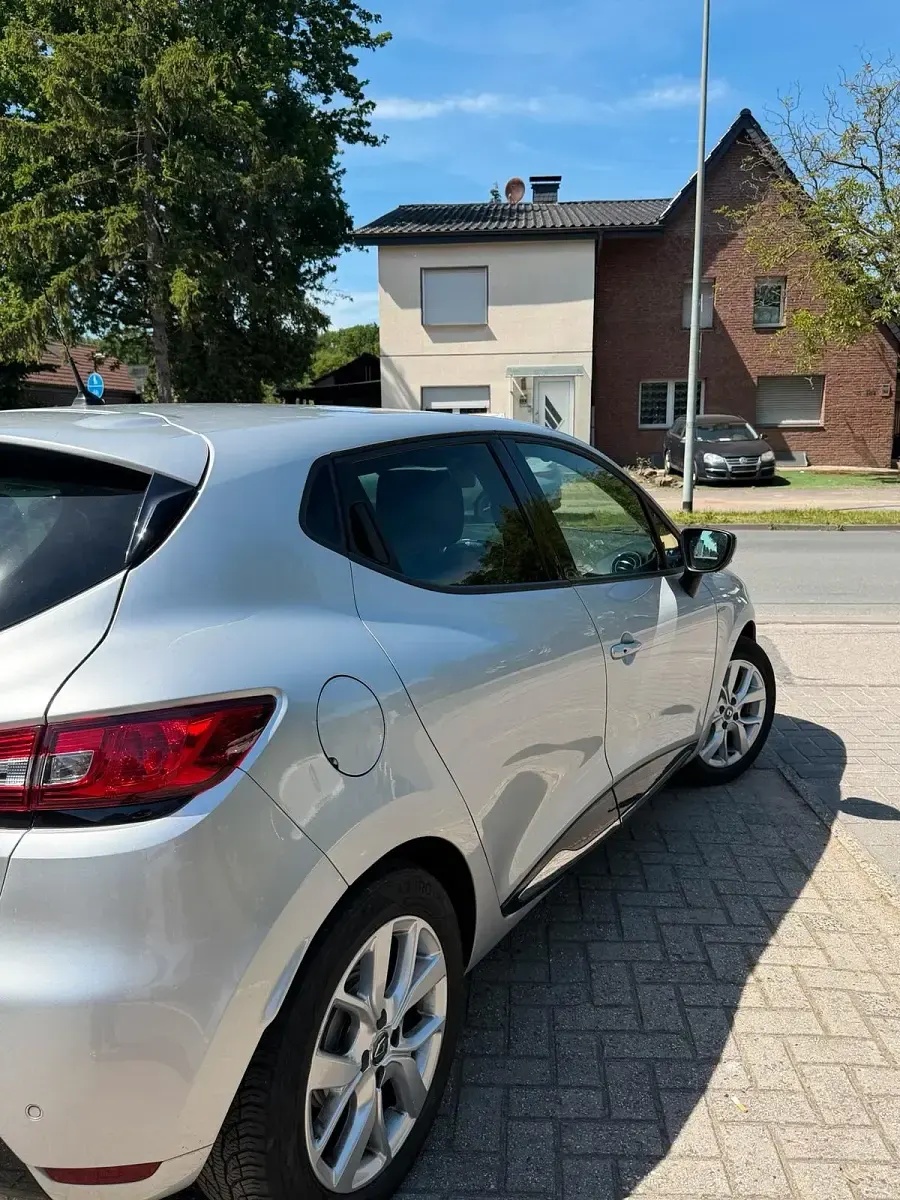 Gebraucht Renault Clio 76 PS (55 kW) 2019 Grau Kleinwagen