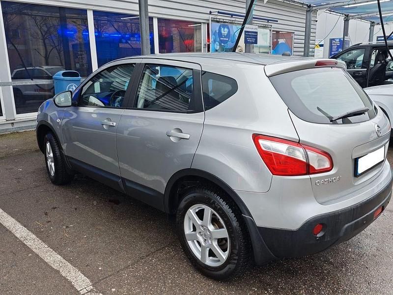 Gebraucht Nissan Qashqai 117 PS (86 kW) 2011 Silber SUV