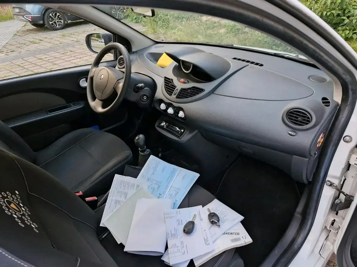 Gebraucht Renault Twingo 75 PS (55 kW) 2011 Weiß Kleinwagen