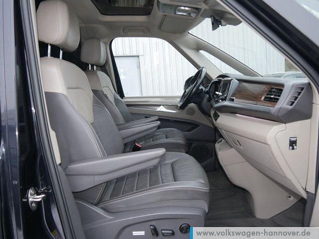 Second-hand VW Multivan Style 150 CP (110 kW) 2021 Negru Monovolum