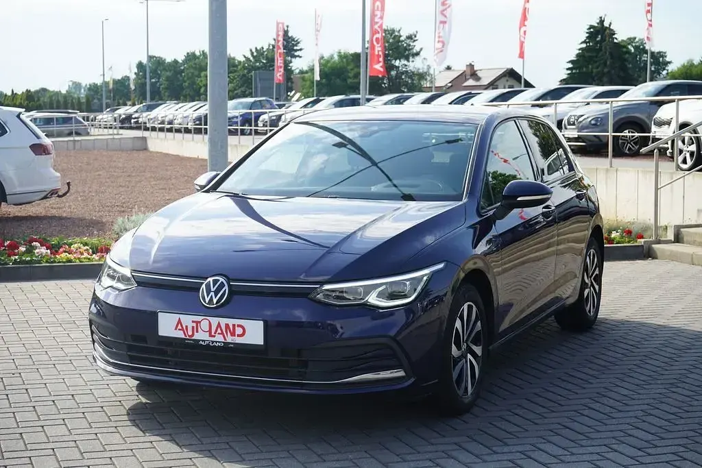 Gebraucht VW Golf VIII Active 150 PS (110 kW) 2022 Blau Limousine