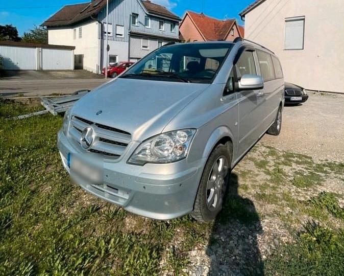 Silber Gebraucht 2012 Mercedes Vito Van / Kleinbus | 16.500 € - Bild 1/4
