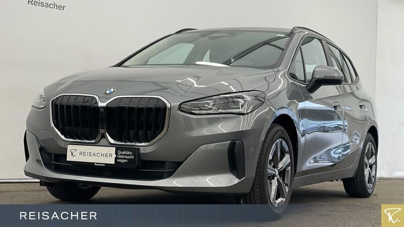 Skyscraper grau metallic Gebraucht 2024 BMW 218 Active Tourer Luxury Line Van / Kleinbus | 29.899 € (Superpreis) - Bild 1/4