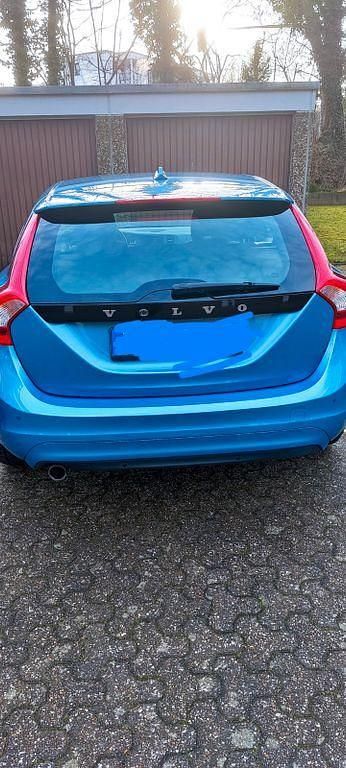 Gebraucht Volvo V60 Summum 120 PS (88 kW) 2016 Blau Kombi