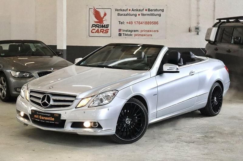 Silber Gebraucht 2010 Mercedes E200 Cabrio | 13.990 € (Fairer Preis) - Bild 1/4