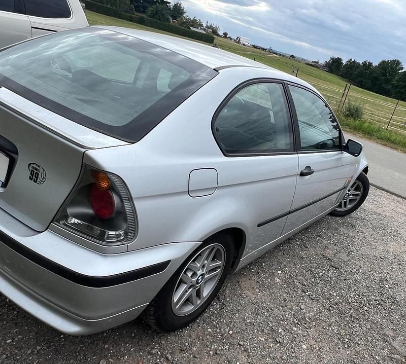 Gebraucht BMW 316 Compact 116 PS (85 kW) 2002 Silber Kleinwagen