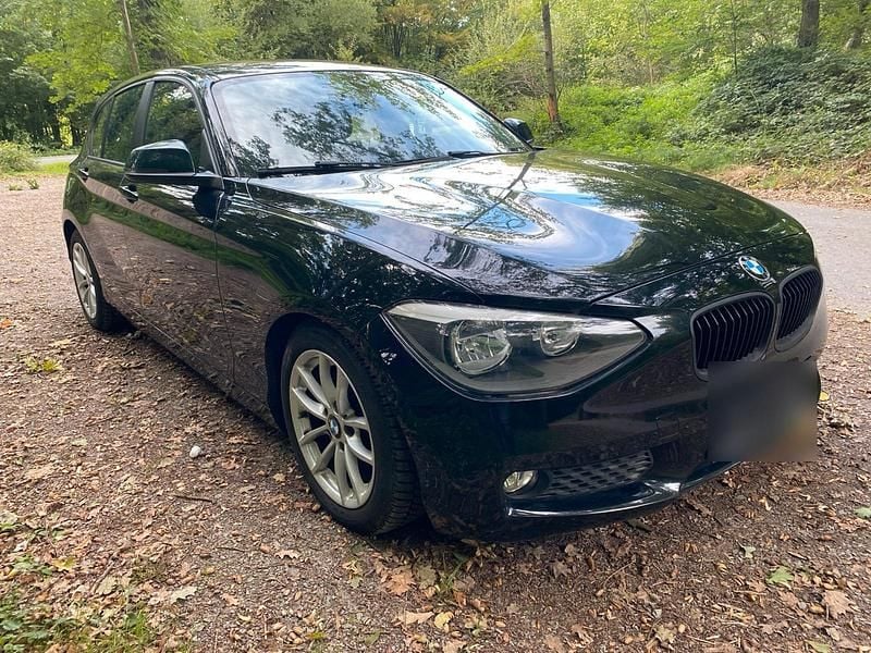 Gebraucht BMW 118 143 PS (105 kW) 2014 Schwarz Kleinwagen