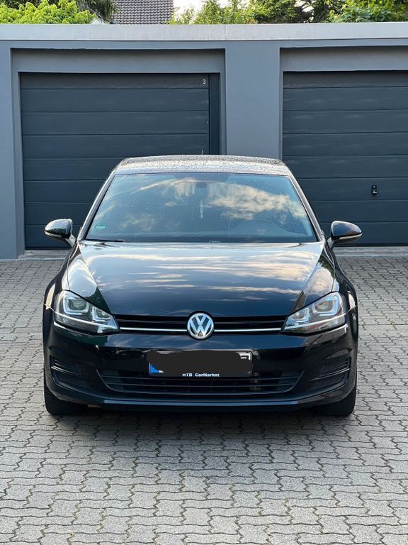 Schwarz Gebraucht 2014 VW Golf VII Comfortline Limousine | 7.499 € (Guter Preis) - Bild 1/4