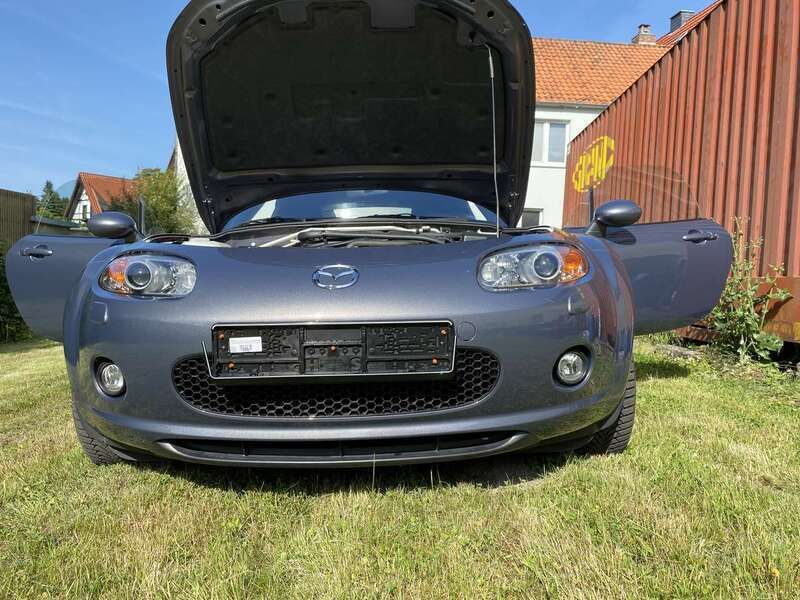 Grau Gebraucht 2009 Mazda MX5 Cabrio | 11.500 € (Fairer Preis) - Bild 1/4