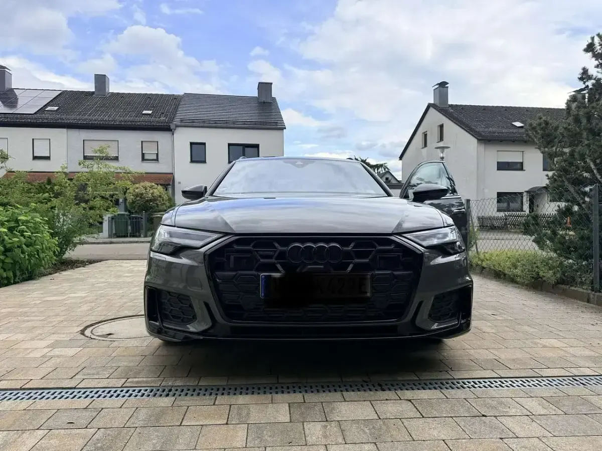 Gebraucht Audi A6 S-Line 367 PS (269 kW) 2024 Grau Kombi