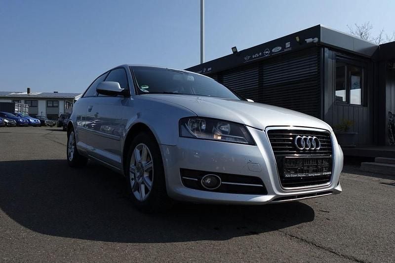 Gebraucht Audi A3 Ambiente 125 PS (91 kW) 2011 Silber Kleinwagen