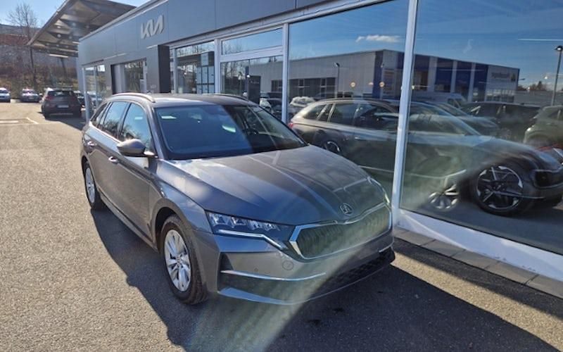 Gebraucht Skoda Octavia Selection 150 PS (110 kW) 2024 Grau Kombi