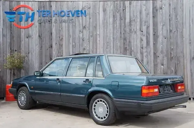 Second-hand Volvo 740 82 CP (60 kW) 1990 Verde Berlinǎ