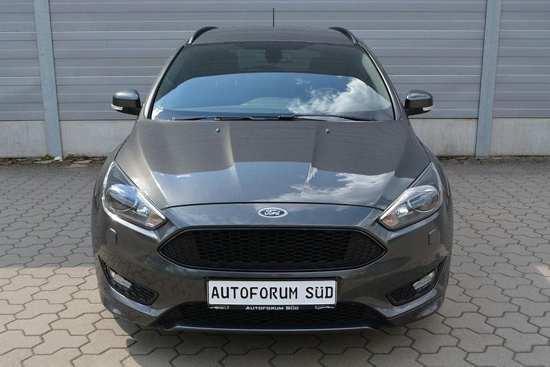 Second-hand Ford Focus ST-Line 182 CP (133 kW) 2018 Gri Berlinǎ