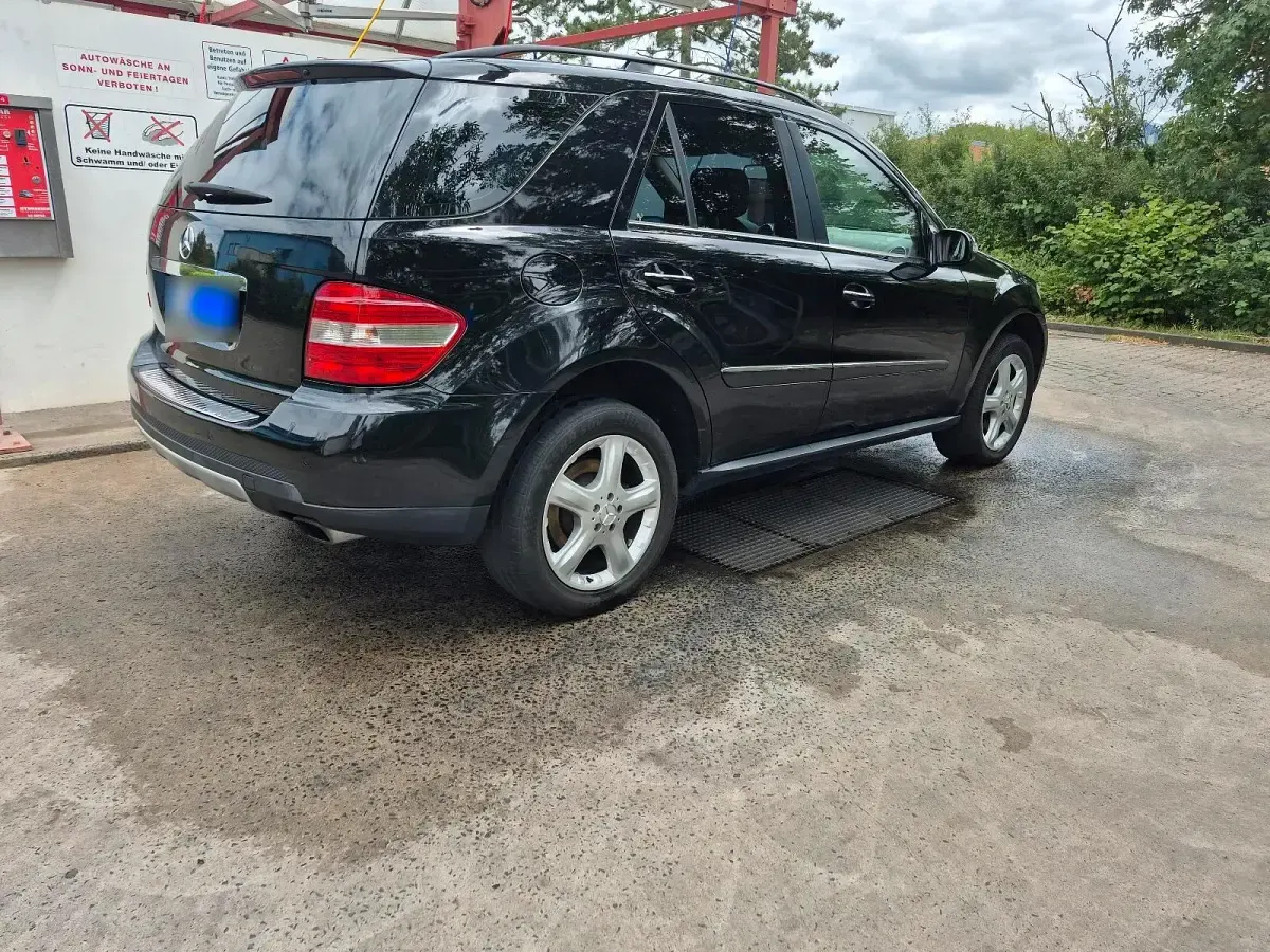 Gebraucht Mercedes ML280 190 PS (139 kW) 2007 Schwarz SUV