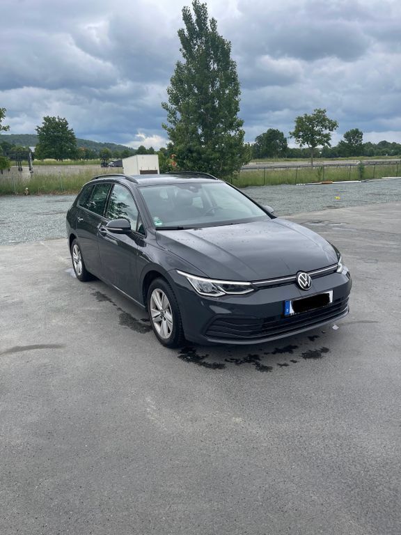 Grau Gebraucht 2021 VW Golf VIII Life Kombi | 17.500 € (Superpreis) - Bild 1/4