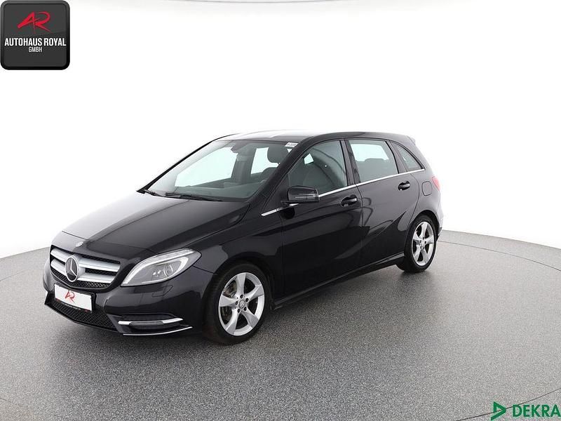 Schwarz Gebraucht 2014 Mercedes B180 Sport Van / Kleinbus | 13.480 € (Guter Preis) - Bild 1/4