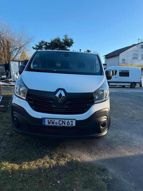 Gebraucht Renault Trafic 120 PS (88 kW) 2019 Weiß Van / Kleinbus