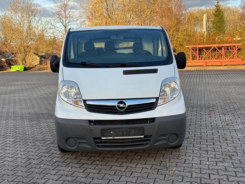 Gebraucht Opel Vivaro 114 PS (83 kW) 2013 Weiß Van / Kleinbus