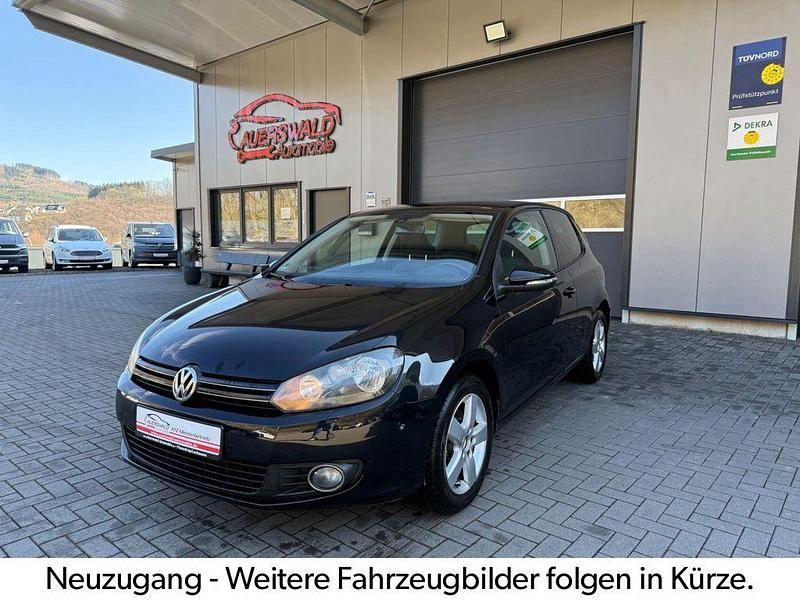 Gebraucht VW Golf VI Team 86 PS (63 kW) 2011 Schwarz Kleinwagen