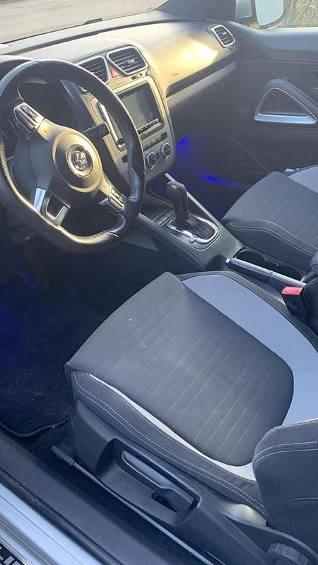 Second-hand VW Scirocco 211 CP (155 kW) 2014 Argintiu Coupe