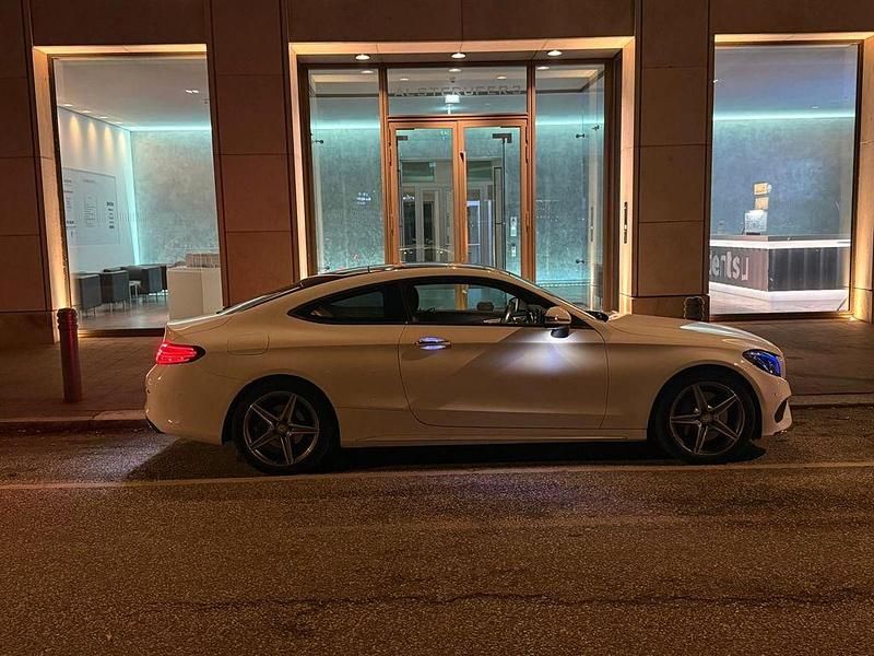 Gebraucht Mercedes C250 AMG line 204 PS (150 kW) 2016 Weiß Coupé