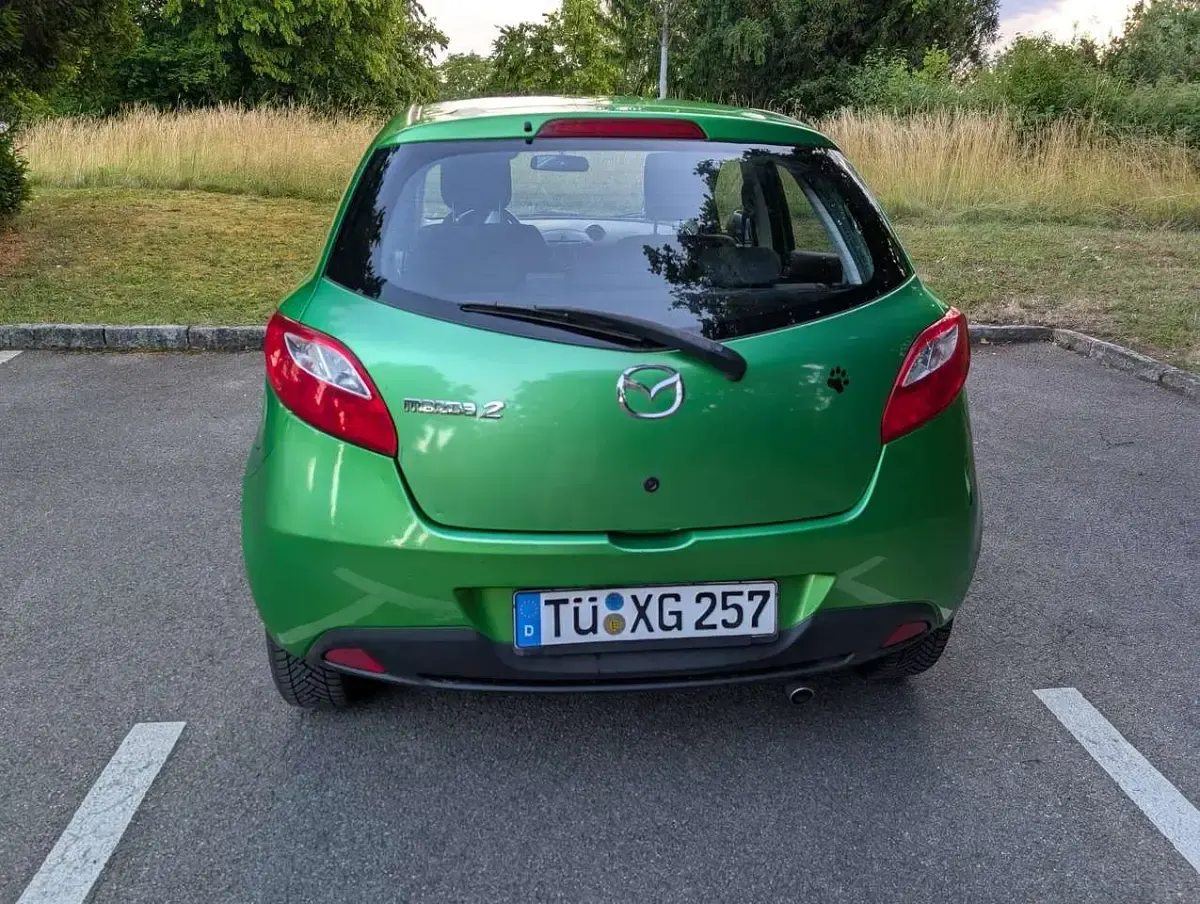 Gebraucht Mazda 2 Independence 86 PS (63 kW) 2009 Grün Kleinwagen