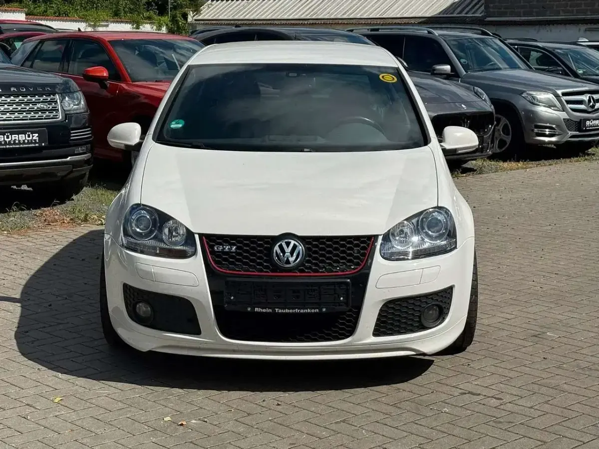 Gebraucht VW Golf V Edition 230 PS (169 kW) 2007 Candyweiss Kleinwagen