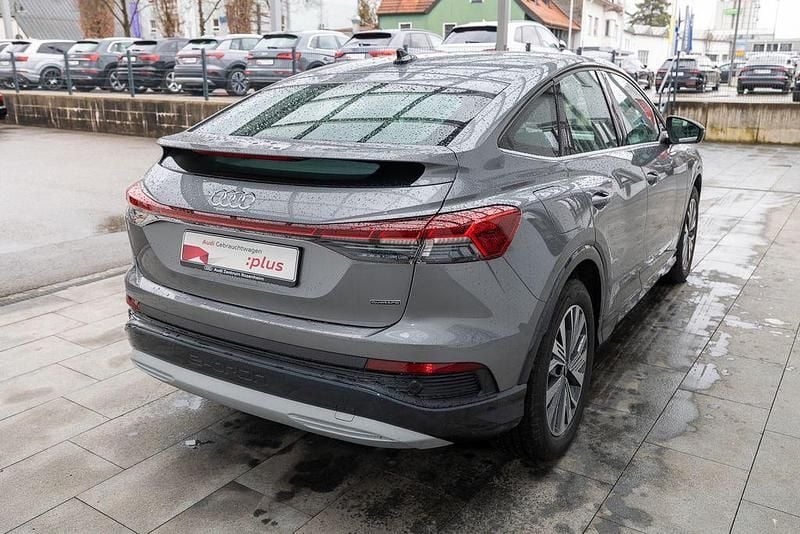 Gebraucht Audi Q4 Sportback e-tron Advanced Plus 219 kW (299 PS) 2022 Taifungrau metallic SUV
