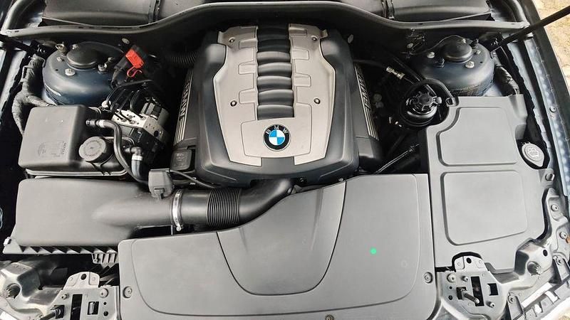 Gebraucht BMW 740 306 PS (225 kW) 2007 Blau Limousine