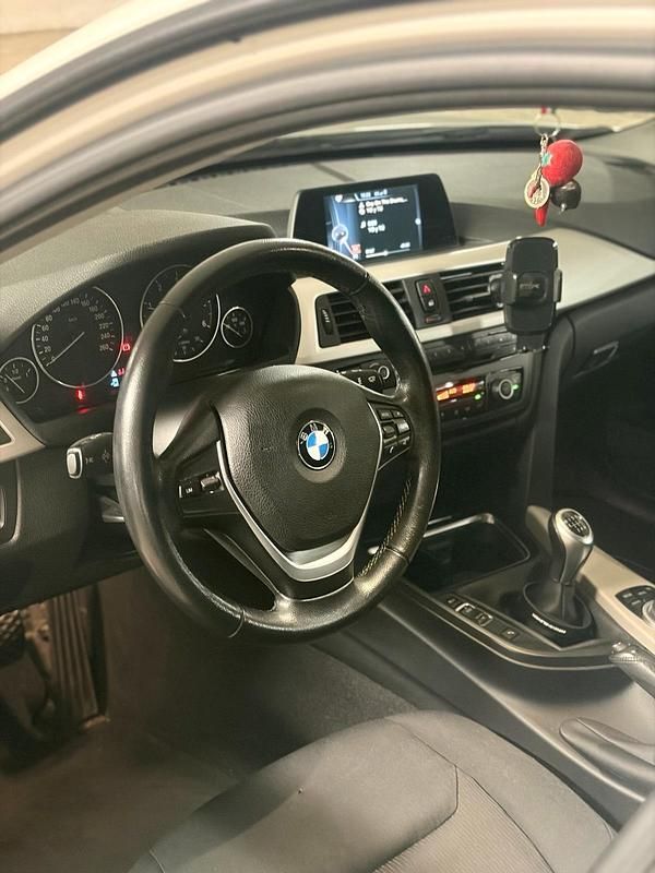 Gebraucht BMW 316 116 PS (85 kW) 2015 Weiß Kombi