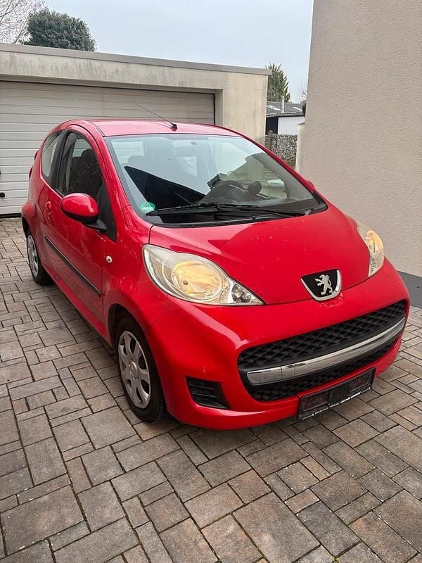 Gebraucht Peugeot 107 68 PS (50 kW) 2009 Rot Kleinwagen