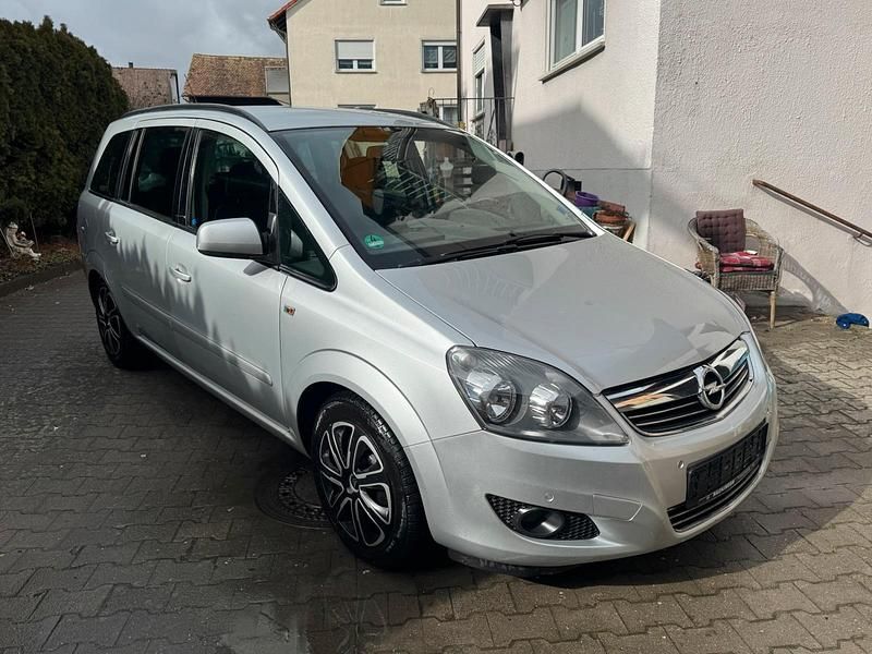 Gebraucht Opel Zafira 125 PS (91 kW) 2014 Silber Van / Kleinbus