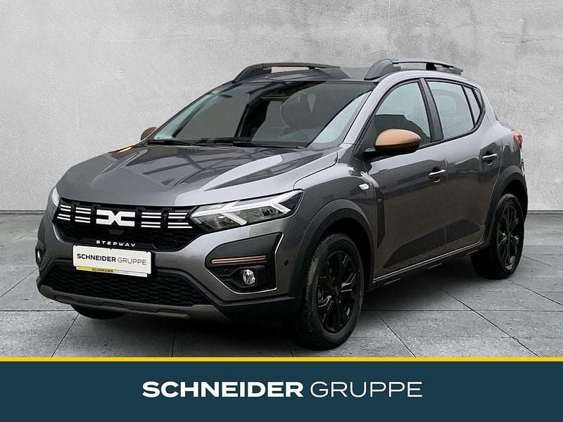 Grau Neu 2025 Dacia Sandero Extreme Limousine | 23.020 € - Bild 1/4