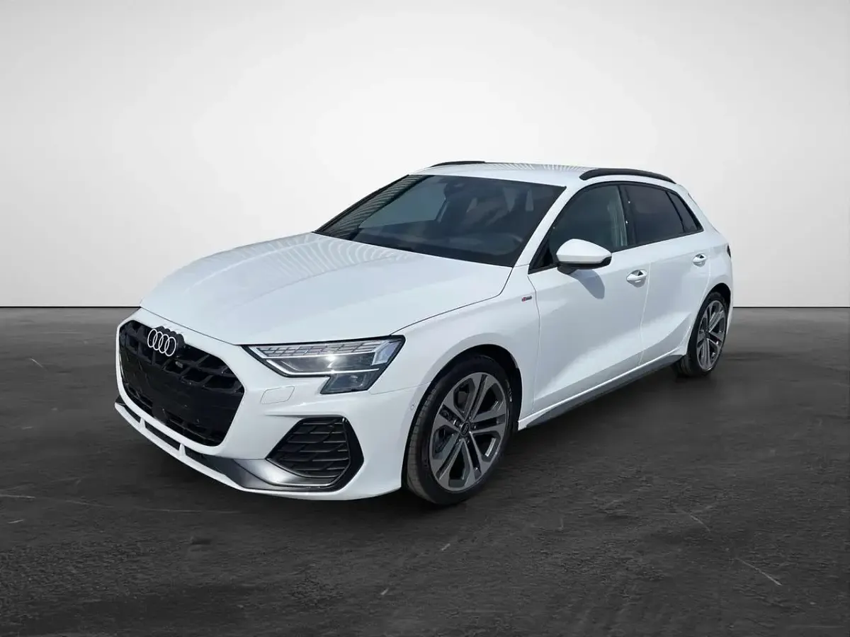 Używany Audi A3 S-Line 116 KM (85 kW) 2025 Biały Sedan/Limuzyna