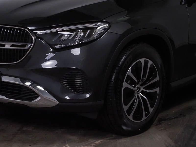 Gebraucht Mercedes GLC220 Avantgarde 197 PS (144 kW) 2025 Grau SUV