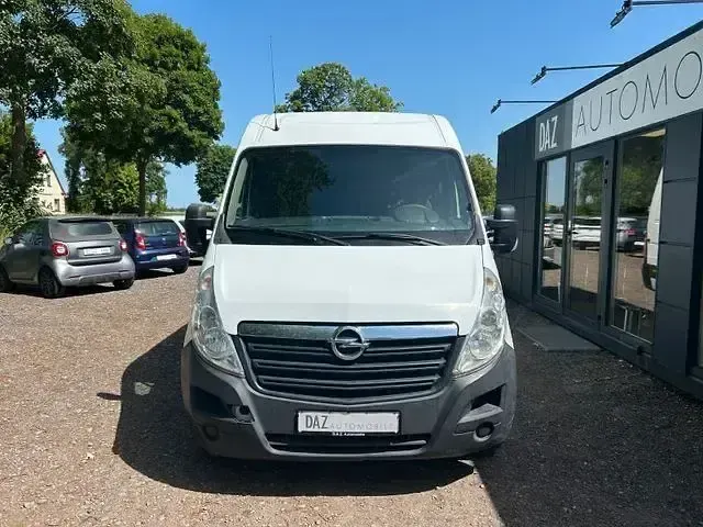 Używany Opel Movano 131 KM (96 kW) 2018 Biały Minivan