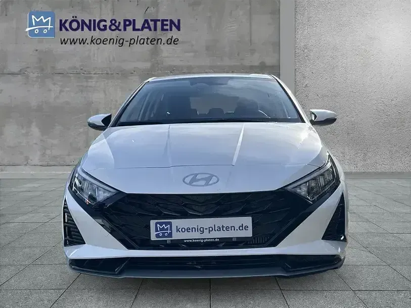 Gebraucht Hyundai i20 Trend 101 PS (74 kW) 2025 Atlas white (weiß) Kleinwagen