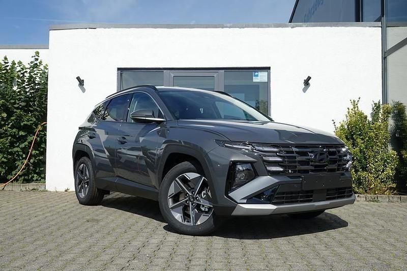 Ecotronic grey Neu 2025 Hyundai Tucson Trend SUV | 34.970 € (Superpreis) - Bild 1/4
