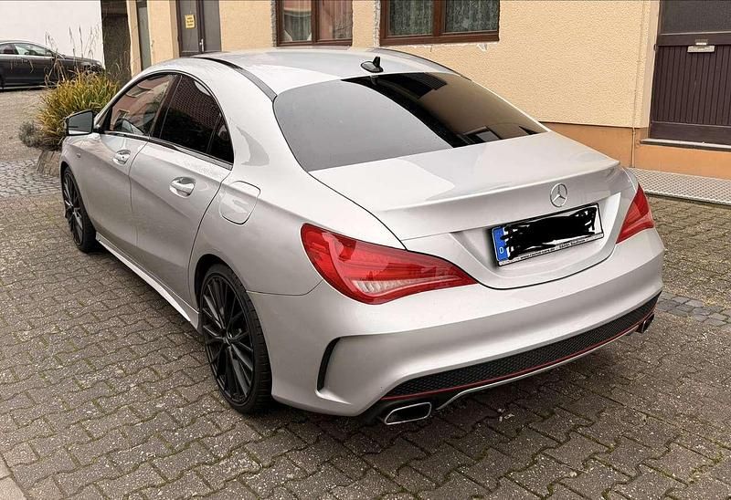 Gebraucht Mercedes CLA250 AMG line 218 PS (160 kW) 2016 Grau Limousine