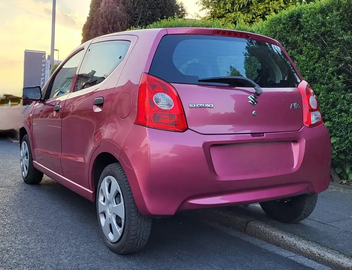 Gebraucht Suzuki Alto 68 PS (50 kW) 2012 Violet Kleinwagen
