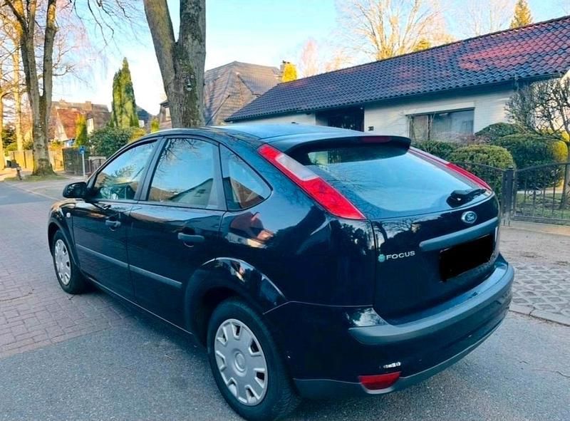 Gebraucht Ford Focus 101 PS (74 kW) 2005 Blau Limousine