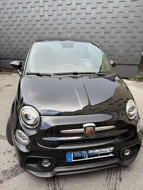 Schwarz Gebraucht 2019 Fiat 500 Abarth Limousine | 15.800 € (Fairer Preis) - Bild 1/4